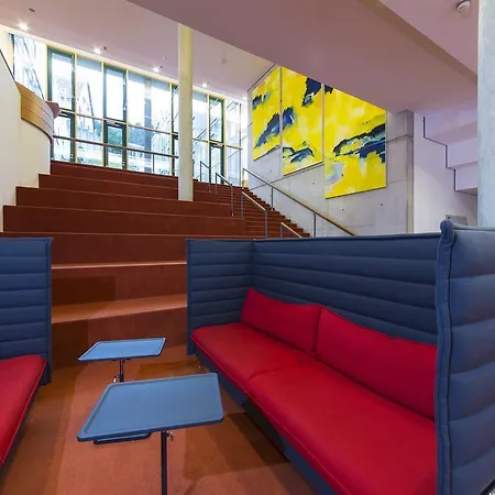 מלון Collegium 4*